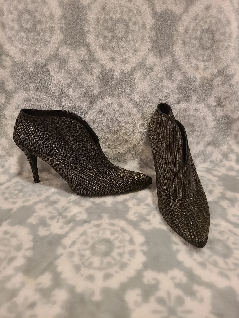Stuart Weitzman Metallic Black Pointed-Toe Ankle Boots Pumps Size 8